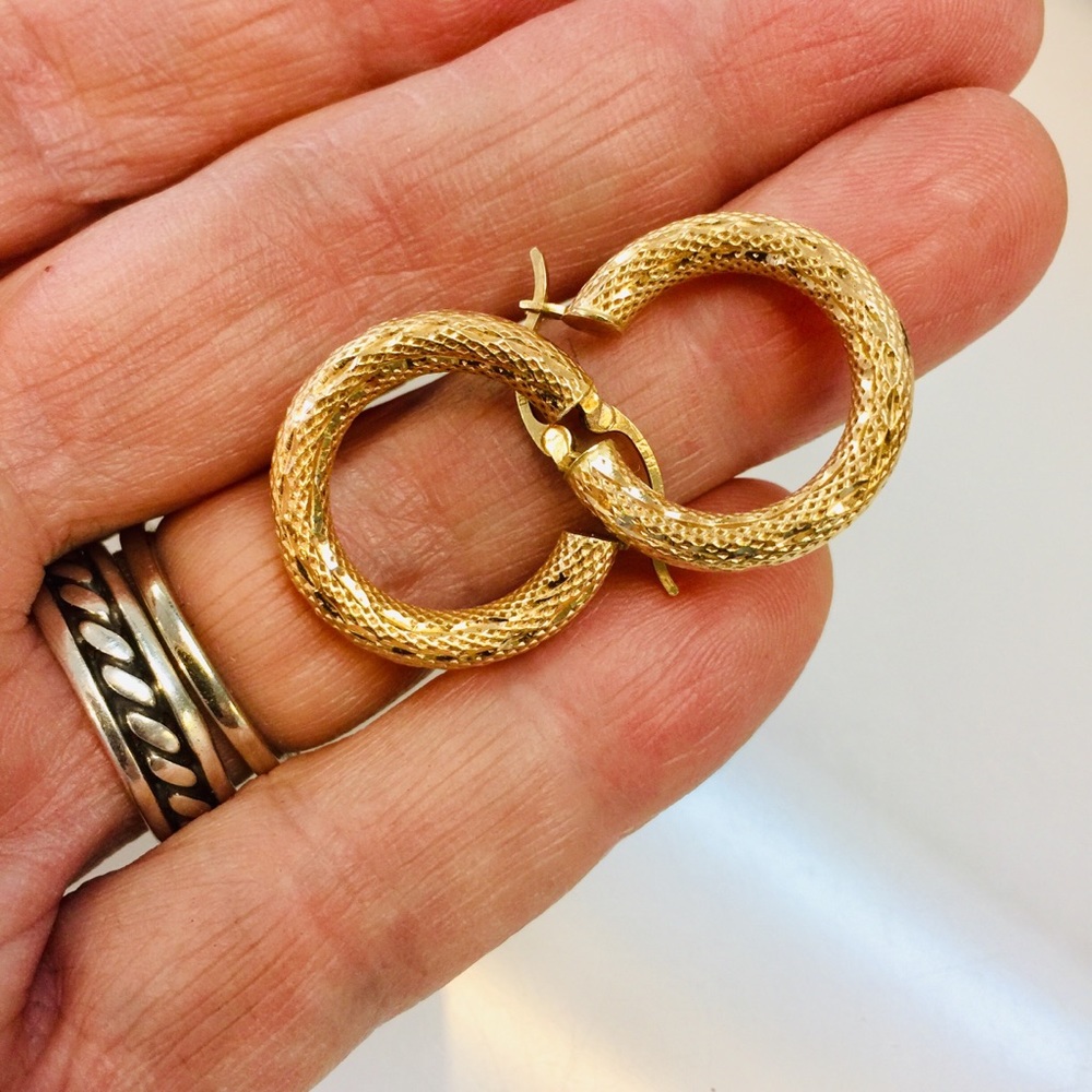 14k Diamond cut Hoop Earrings - Picture 3 of 7